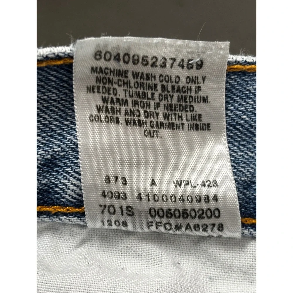 Y2K Levi's 505 Jeans Men's Blue Light Wash Relaxed Fit Distressed Size 44x32